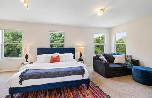 Mitchell Casa | Quiet Suburban Home with Art Deco Flair
