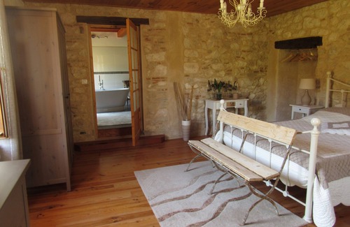 Castelnau-de-Montmiral Cama Y Desayuno | Quiet Tilleul guest house at "La Boriette" for nature lovers