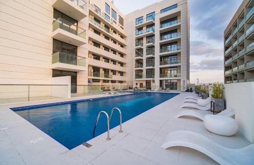 Dubai Apartamento | Quiet Top-Floor Studio Near Metro with Free Baby Gear