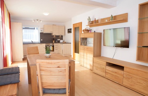 Fuessen Apartamento | Tranquilo, TV, WiFi, terraza, lago, parking.