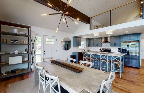 Bradford Cabaña | Quiet Upstate NY Waterfront Lakehouse