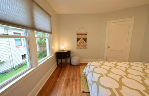Ravenna Apartamento | Quiet UW cottage by Ravenna park-Perfect location