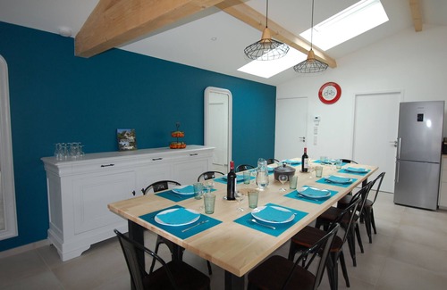 Saint-Georges-d'Oleron Villa | Quiet villa. Swimming pool, terrace, garden, 4 bathrooms. Beach and bike paths.