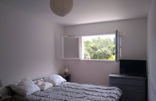Bagnols-sur-Ceze Villa | Quiet villa on the edge of the forest