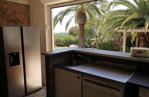 El Mas Isaac Villa | Villa tranquila con piscina, vista al mar, petanca, jardín, wifi, estacionamiento