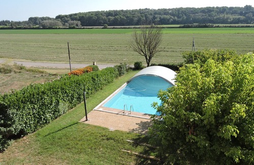 Cornillon-Confoux Casa | Quiet villa with swimming pool and wooded garden, sleeps 10 to 12.