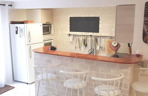 Carry-le-Rouet Villa | VILLA REIALA: 90 m² tranquilos, piscina y jardín privado. Playa y pueblo a 800 m