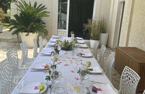 Cournonterral Casa | Quiet villa with large pool located 10 minutes from the sea, air conditioning and greenery.
