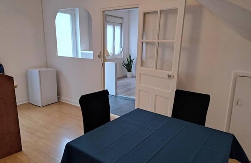 Plouaret Casa | Quiet village center house