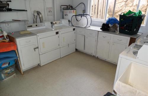 Crescent Beach Casa | Quiet Vista Del Mar 2 Bedroom Condo Beachfront Property