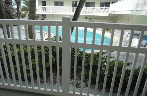 Crescent Beach Casa | Quiet Vista Del Mar 2 Bedroom Condo Beachfront Property