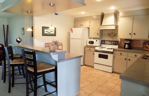 Afton Casa | Quiet waterfront lake home at Grand Lake on Monkey Island near Shangri-La Resort