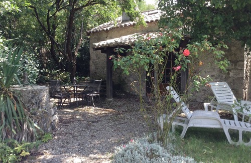 Courbiac Cabaña | Tranquilo y arbolado, piscina de hidromasaje privada, casa de carácter en el corazón del Valle del Lot