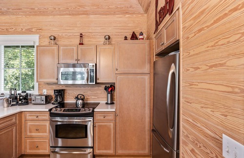 Cape Fear Station Casa | Quiet, Wooded Sanctuary - Near Sunrise and Sunset Beaches - Dog Friendly