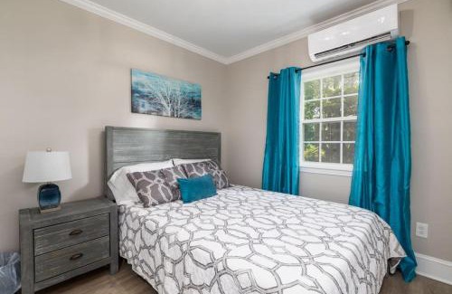 High Point Casa | Quietude Place, Stylish 2 Bedroom House with Full Kitchen