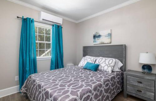 High Point Casa | Quietude Place, Stylish 2 Bedroom House with Full Kitchen