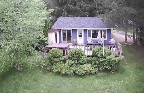 Poynette Cabaña | Quietwater Cottage-Scenic, On the Water, Nature & Birding, ¡Tranquilo! Bañera de hidromasaje y sauna