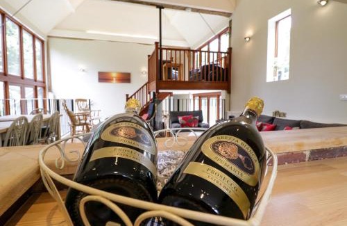 Woodbridge Casa | Quill Farm Barn