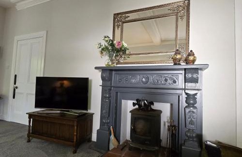 Coleraine Casa | Quilly Farm House - North Coast - Entire House, near Castlerock, Coleraine, Beach walks, countrywalks, golf courses