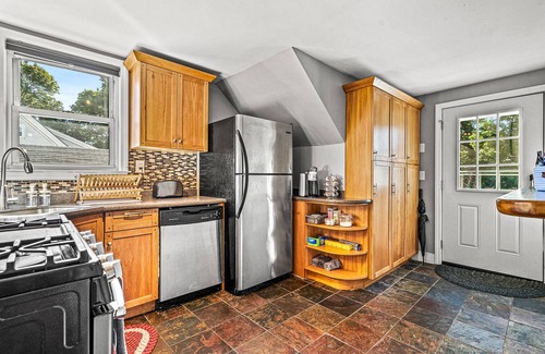 Quincy Apartamento | Quincy Beach Home Next to Boston & T, Free Parking