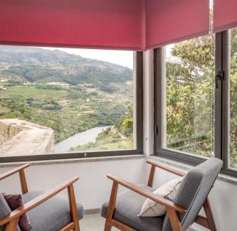 Mesao Frio Casa | Quinta Barqueiros D'Ouro - Casa da Música