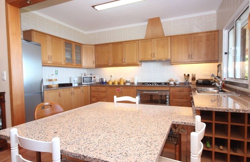 Santa Cruz Casa | Quinta do Santo by LovelyStay