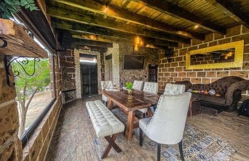 Bernal Casa | Quinta María Victoria