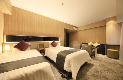 Tenjin Hotel | Quintessa Hotel Fukuoka Tenjin Comic & Books