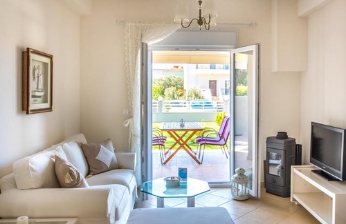 Nikita Casa | Quintessence Villas Garden
