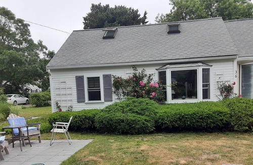 West Yarmouth Cabaña | Quintessential 2-bedroom Cape cottage with salt marsh views near Seagull Beach