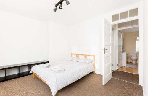 Cradley Casa | Quinton Essentials