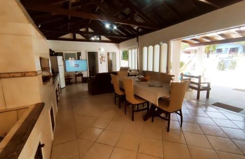Centro Casa | Quiosque com piscina e churrasqueira!