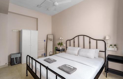 Khar Apartamento | Quirky 1BHK Bandra W by The Bombay Home Company