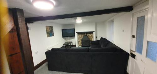 Corsham Casa | Quirky Cottage - Dogs Welcome