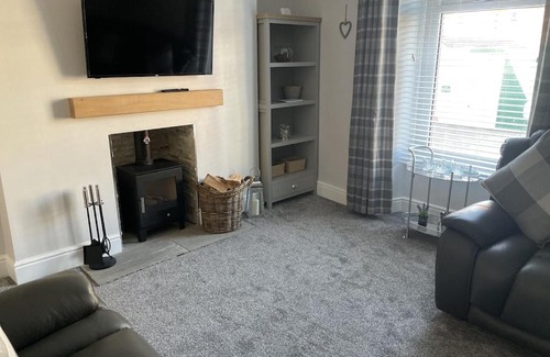 Penrith Casa | Quirky cottage in the centre of Penrith with a Hot Tub