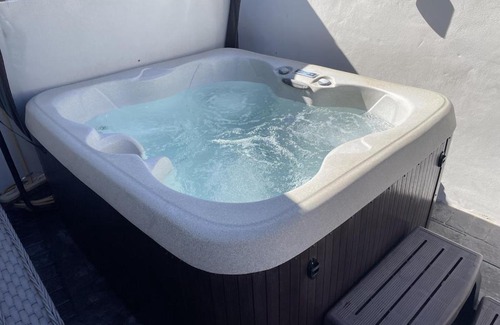 Penrith Casa | Quirky cottage in the centre of Penrith with a Hot Tub