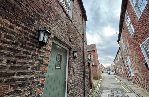 Beverley Casa | Quirky cottage in the historical town of Beverley