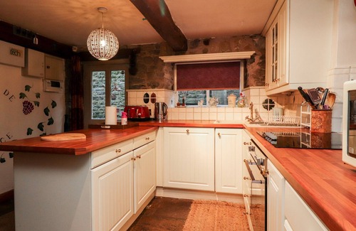 Preston Cabaña | QUIRKY IN CHIPPING, pet friendly, with open fire in Chipping