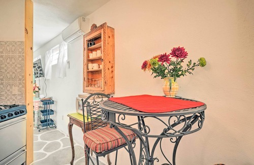 Santa Cruz Apartamento | Quirky Santa Cruz Studio w/ Shared Courtyard!