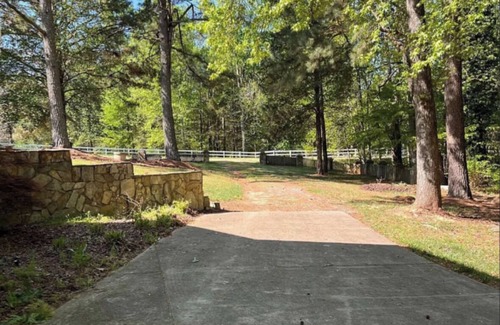 Summerfield Apartamento | Quite in law suite