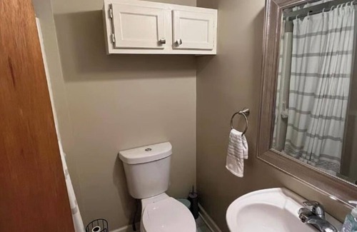 Summerfield Apartamento | Quite in law suite