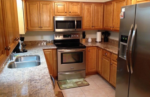 Florida South Atlantic Coast Casa | Tranquilo barrio privado lago! PESCA Y GOLF