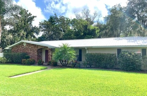 Florida South Atlantic Coast Casa | Tranquilo barrio privado lago! PESCA Y GOLF
