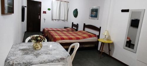 Centro Apartamento | Quitinete a poucos passos da Praia no ponto mais central da cidade.