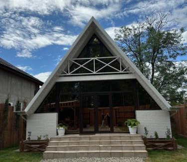 Qusar Otro | Qusar A-frame green garden