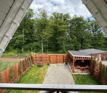 Qusar Otro | Qusar A-frame green garden