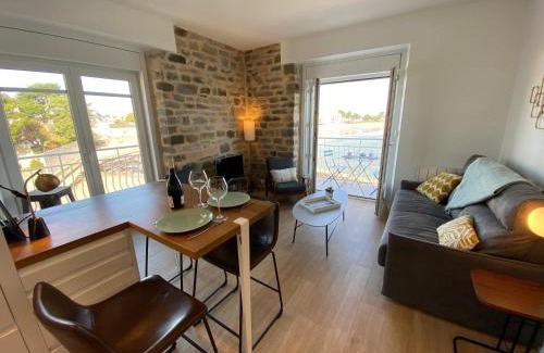 Larmor-Plage Apartamento | RÉF 236 - LARMOR-PLAGE type 2 avec 3 balcons pleine vue mer et au pied du centre