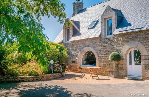Kervignac Casa | RÉF 405 - KERVIGNAC gîte indépendant avec piscine privative dans longère partie de gauche sur propriété