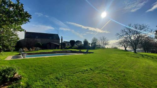 Kervignac Casa | RÉF 405 - KERVIGNAC gîte indépendant avec piscine privative dans longère partie de gauche sur propriété