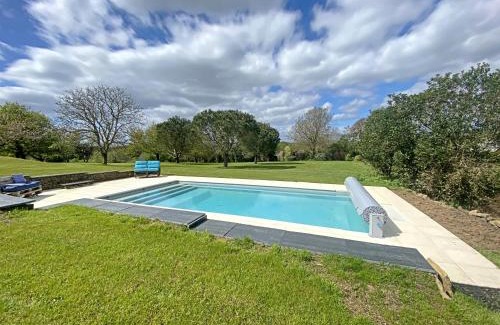 Kervignac Casa | RÉF 405 - KERVIGNAC gîte indépendant avec piscine privative dans longère partie de gauche sur propriété